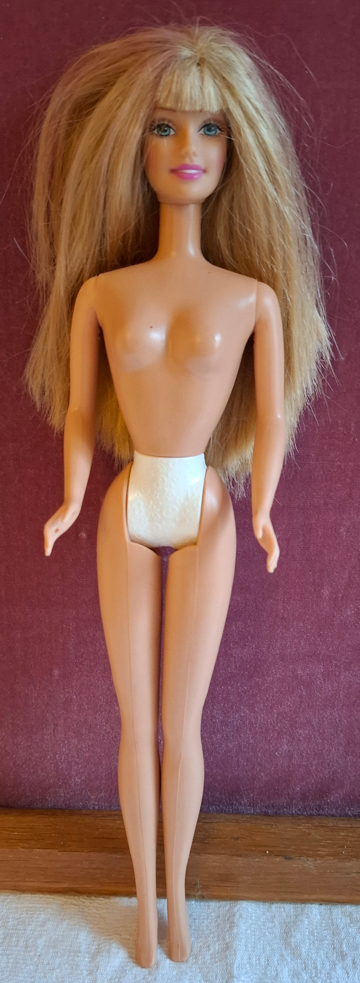 Barbie docka med långt hår